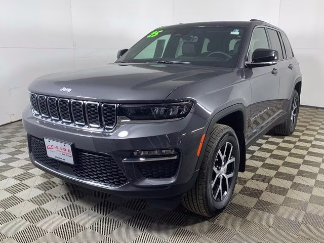 2025 Baltic Gray Metallic Clearcoat Jeep Grand Cherokee Limited 4X4 SUV