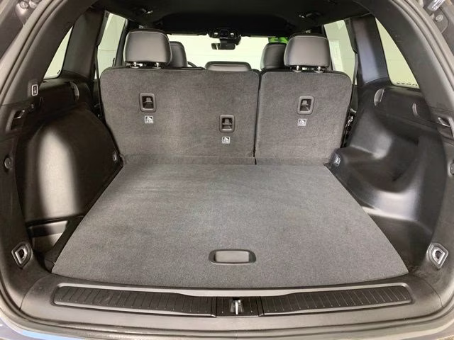 2025 Baltic Gray Metallic Clearcoat Jeep Grand Cherokee Limited 4X4 SUV
