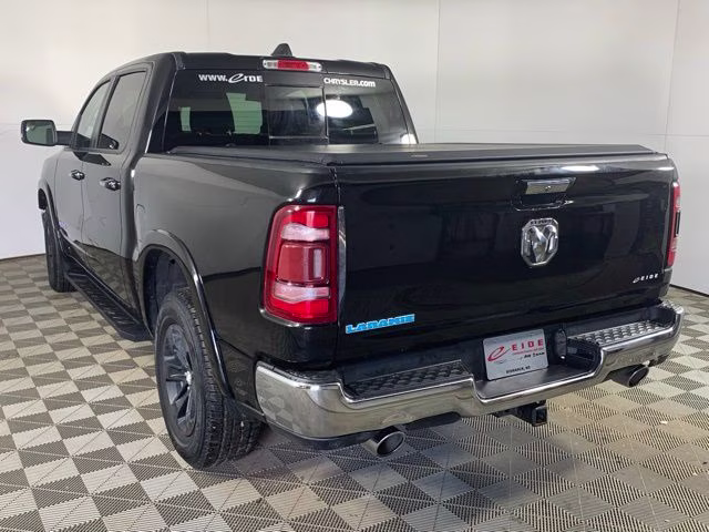 2020 Diamond Black Crystal Pearlcoat Ram 1500 Laramie 4X4 Truck