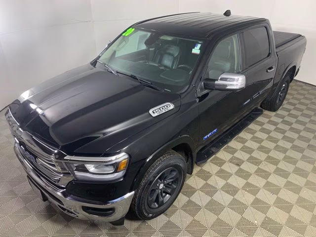 2020 Diamond Black Crystal Pearlcoat Ram 1500 Laramie 4X4 Truck