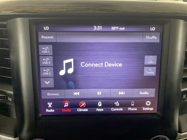 2020 Diamond Black Crystal Pearlcoat Ram 1500 Laramie 4X4 Truck