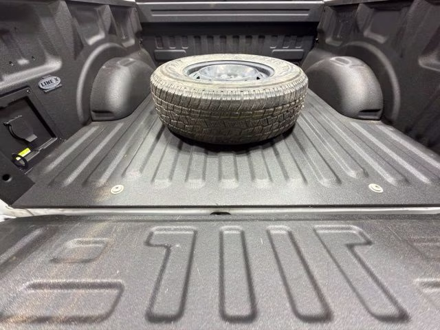 2023 Oxford White Ford F-150 XLT 4X4 Truck