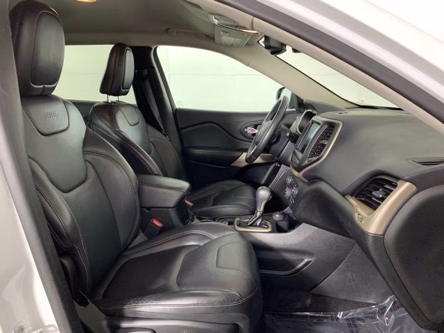 2018 Bright White Clearcoat Jeep Cherokee Limited 4X4 SUV