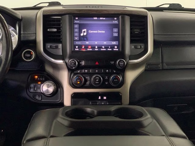 2020 Diamond Black Crystal Pearlcoat Ram 1500 Laramie 4X4 Truck