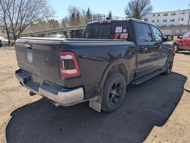 2020 Diamond Black Crystal Pearlcoat Ram 1500 Laramie 4X4 Truck