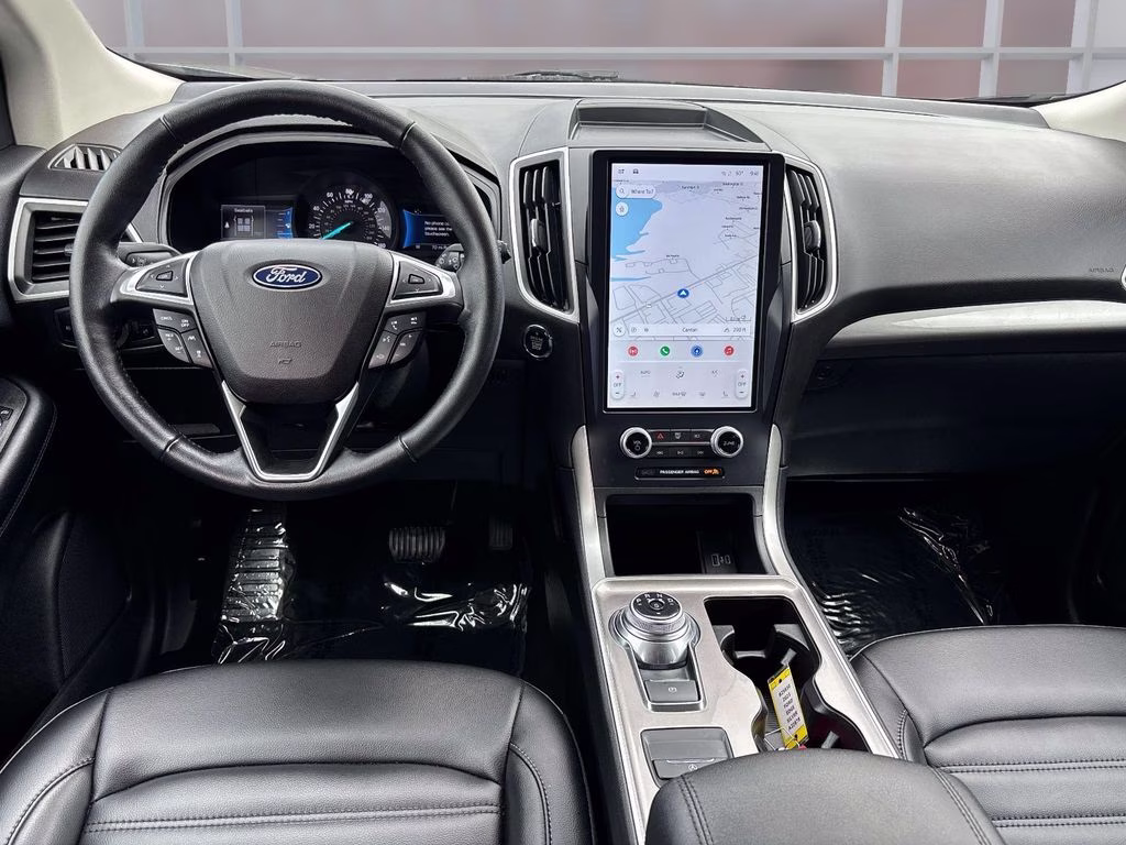 2023 Silver Metallic Ford Edge SEL AWD SUV