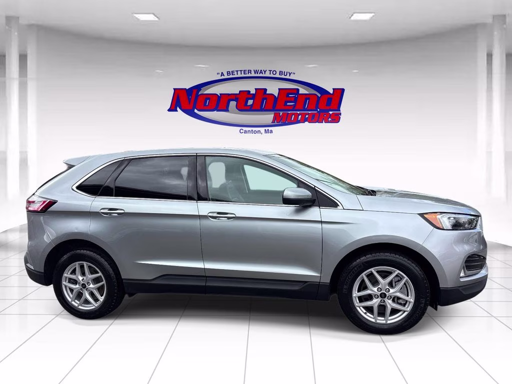 2023 Silver Metallic Ford Edge SEL AWD SUV