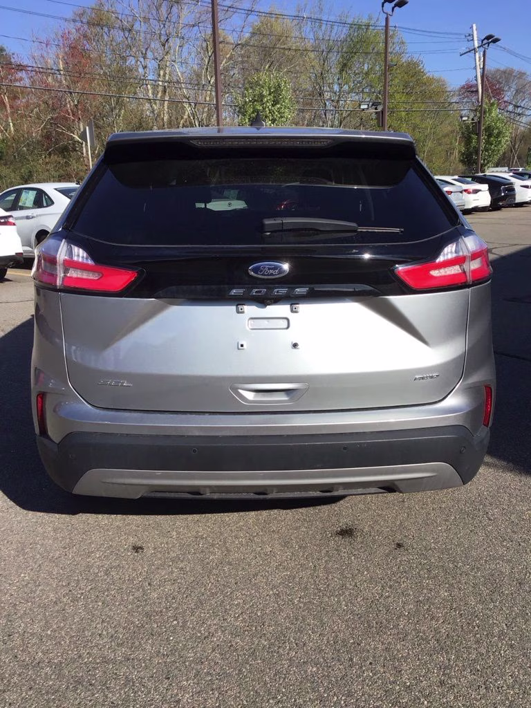 2023 Silver Metallic Ford Edge SEL AWD SUV