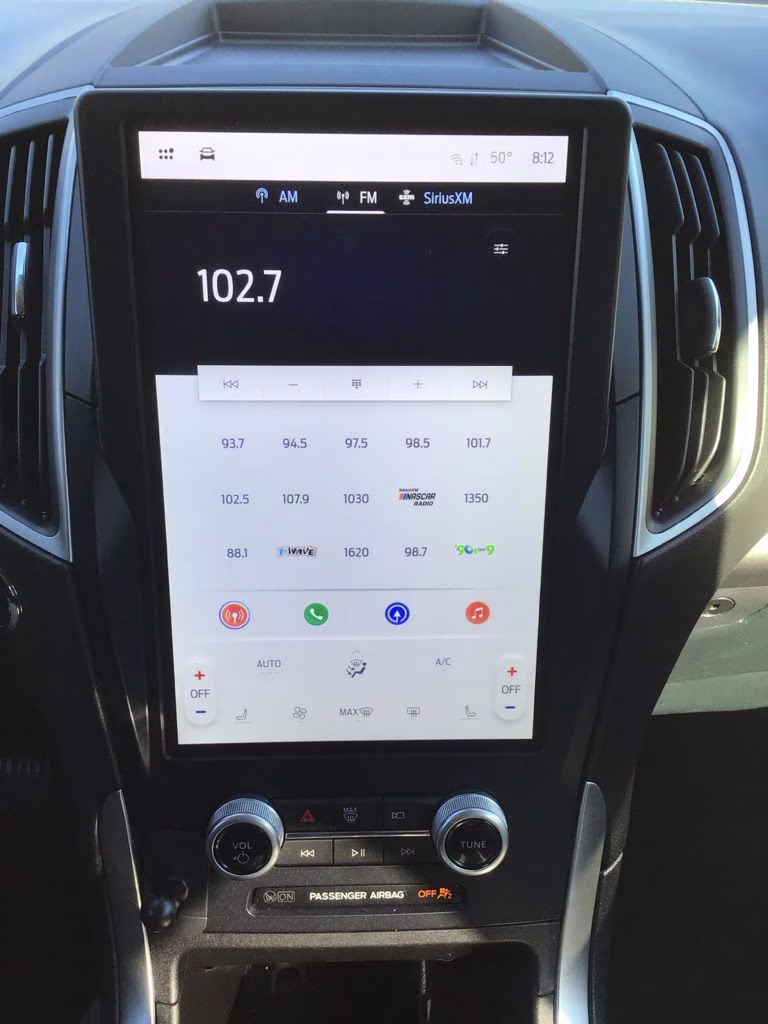 2023 Silver Metallic Ford Edge SEL AWD SUV