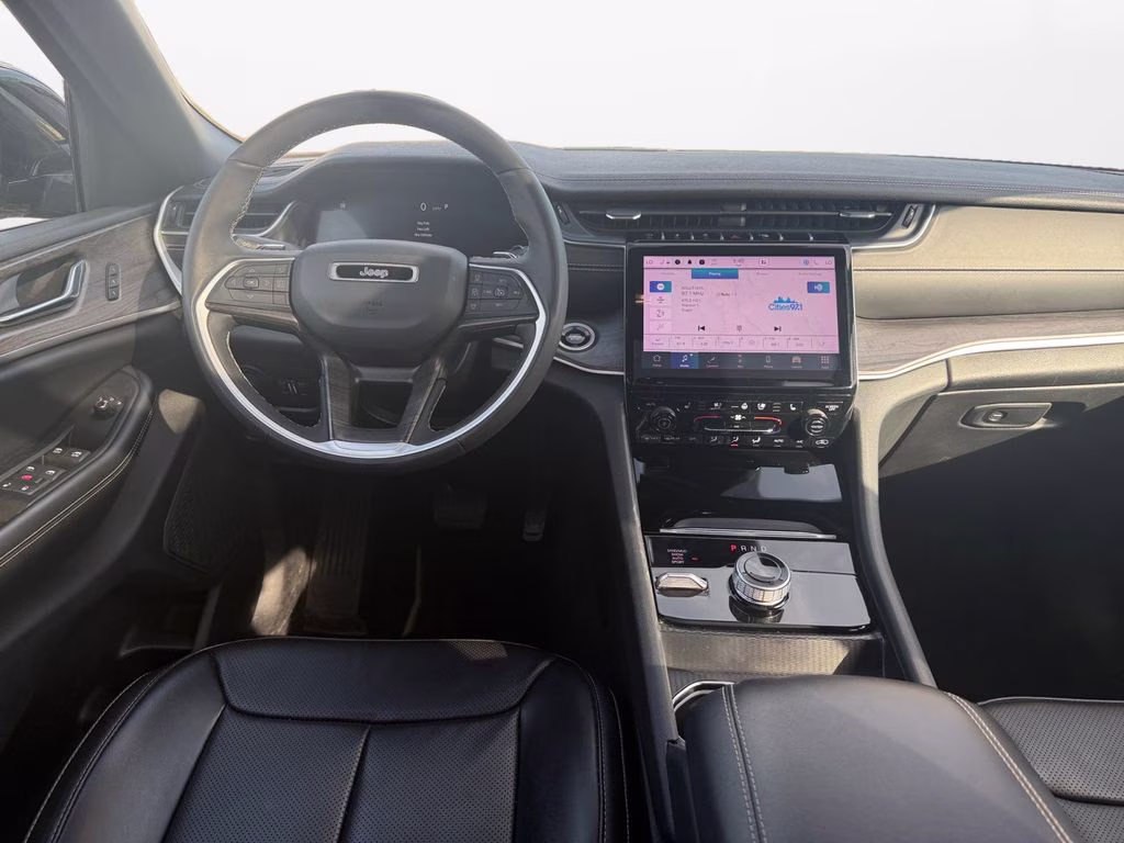 2024 Baltic Gray Metallic Clearcoat Jeep Grand Cherokee L Limited Luxury Tech II w/Dual Pane Pano Roof 4X4 SUV