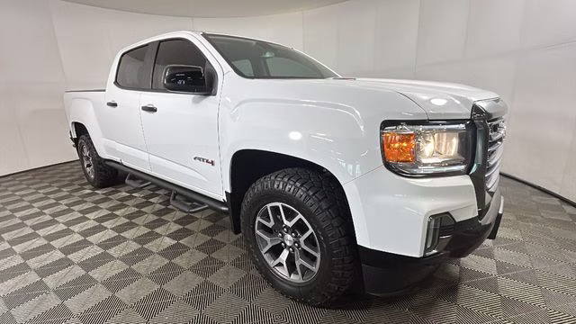 2021 Summit White GMC Canyon AT4 w/Cloth 4X4 Truck