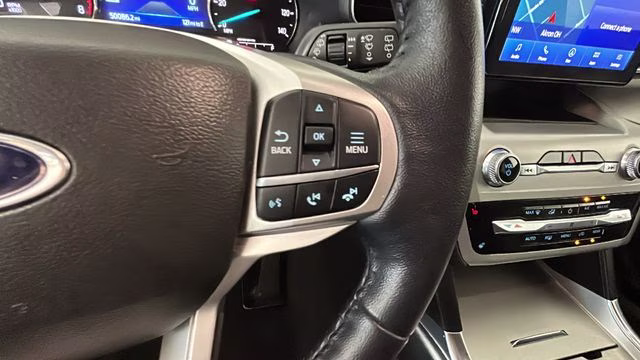 2022 Ford Explorer XLT 4X4 SUV