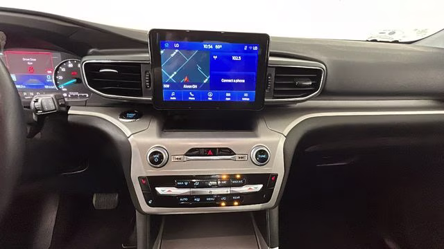 2022 Ford Explorer XLT 4X4 SUV