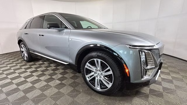 2024 Argent Silver Metallic Cadillac LYRIQ Tech RWD SUV