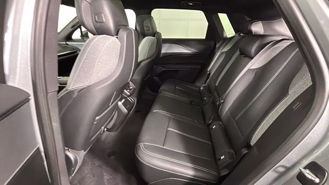 2024 Argent Silver Metallic Cadillac LYRIQ Tech RWD SUV