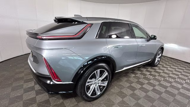 2024 Argent Silver Metallic Cadillac LYRIQ Tech RWD SUV