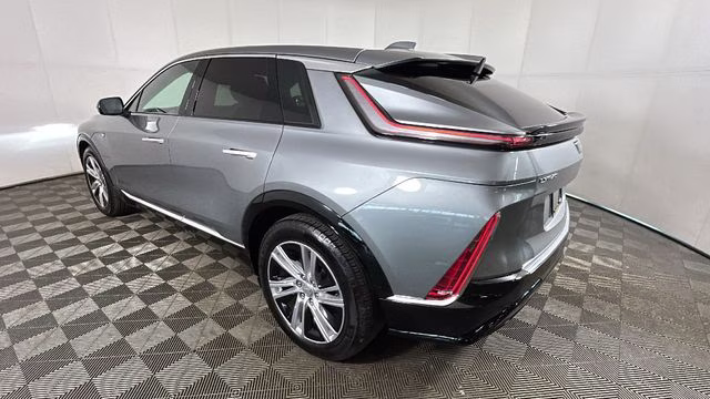 2024 Argent Silver Metallic Cadillac LYRIQ Tech RWD SUV