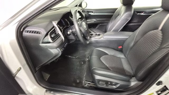 2024 Ice Cap Toyota Camry SE FWD Sedan