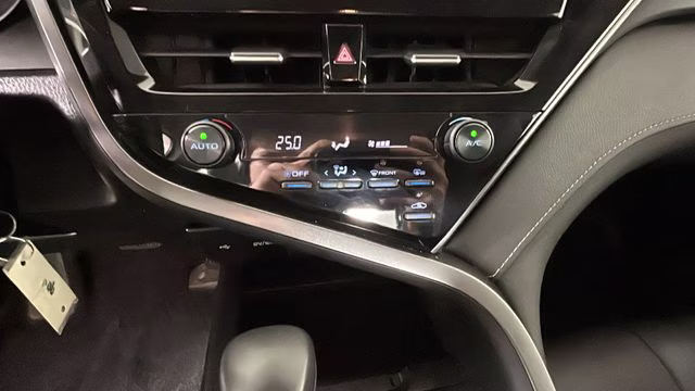2024 Ice Cap Toyota Camry SE FWD Sedan
