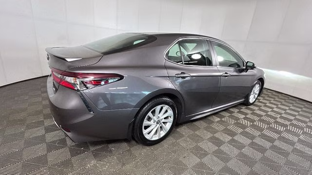 2024 Predawn Gray Mica Toyota Camry SE FWD Sedan