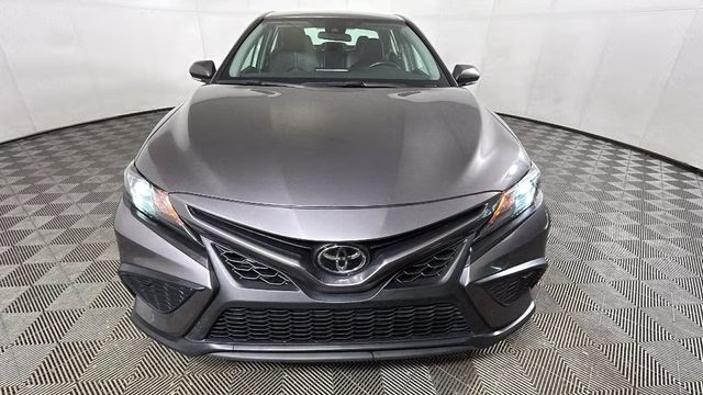 2024 Predawn Gray Mica Toyota Camry SE FWD Sedan