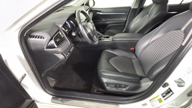2024 Ice Cap Toyota Camry SE FWD Sedan
