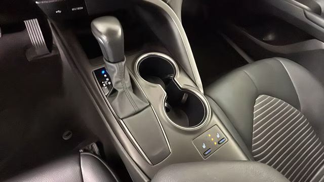 2024 Ice Cap Toyota Camry SE FWD Sedan