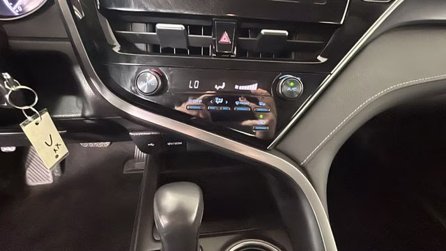 2024 Ice Cap Toyota Camry SE FWD Sedan