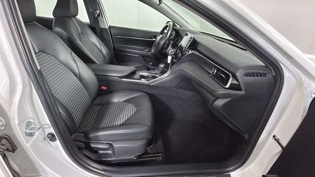 2024 Ice Cap Toyota Camry SE FWD Sedan