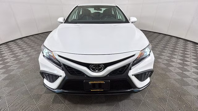 2024 Ice Cap Toyota Camry SE FWD Sedan