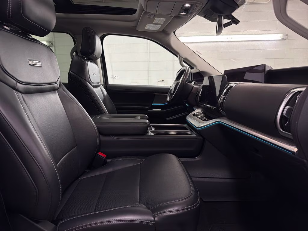 2025 Oxford White Ford Expedition Max Platinum 4X4 SUV