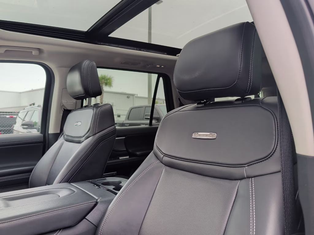 2025 Oxford White Ford Expedition Max Platinum 4X4 SUV