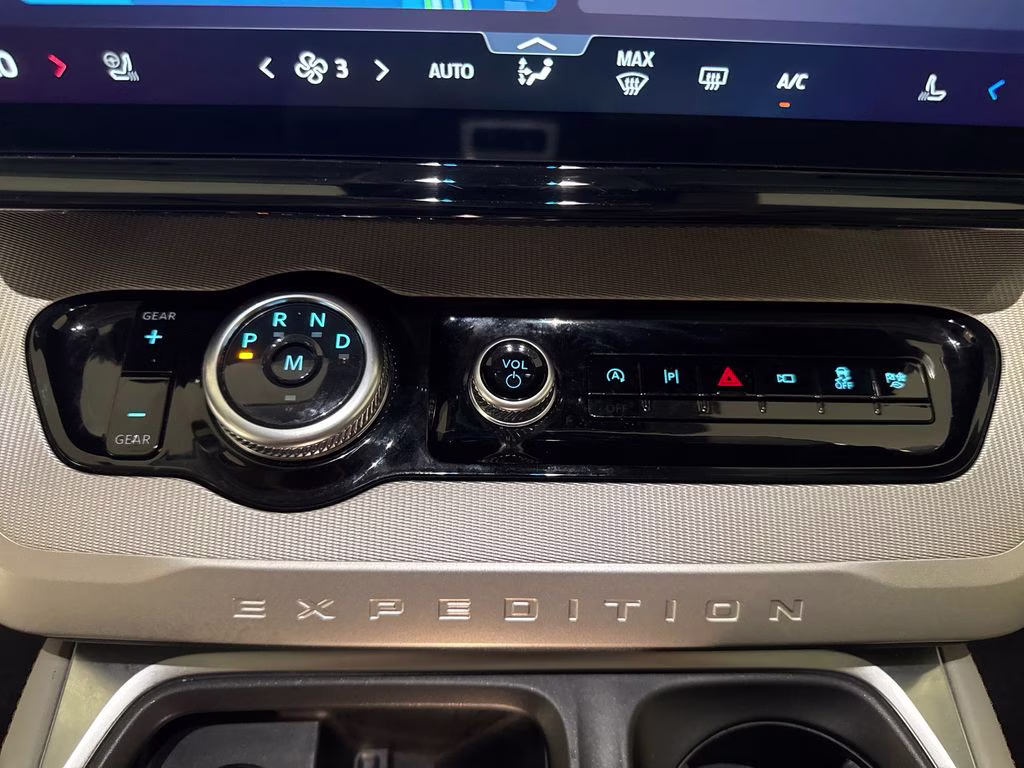 2025 Agate Black Metallic Ford Expedition Active RWD SUV