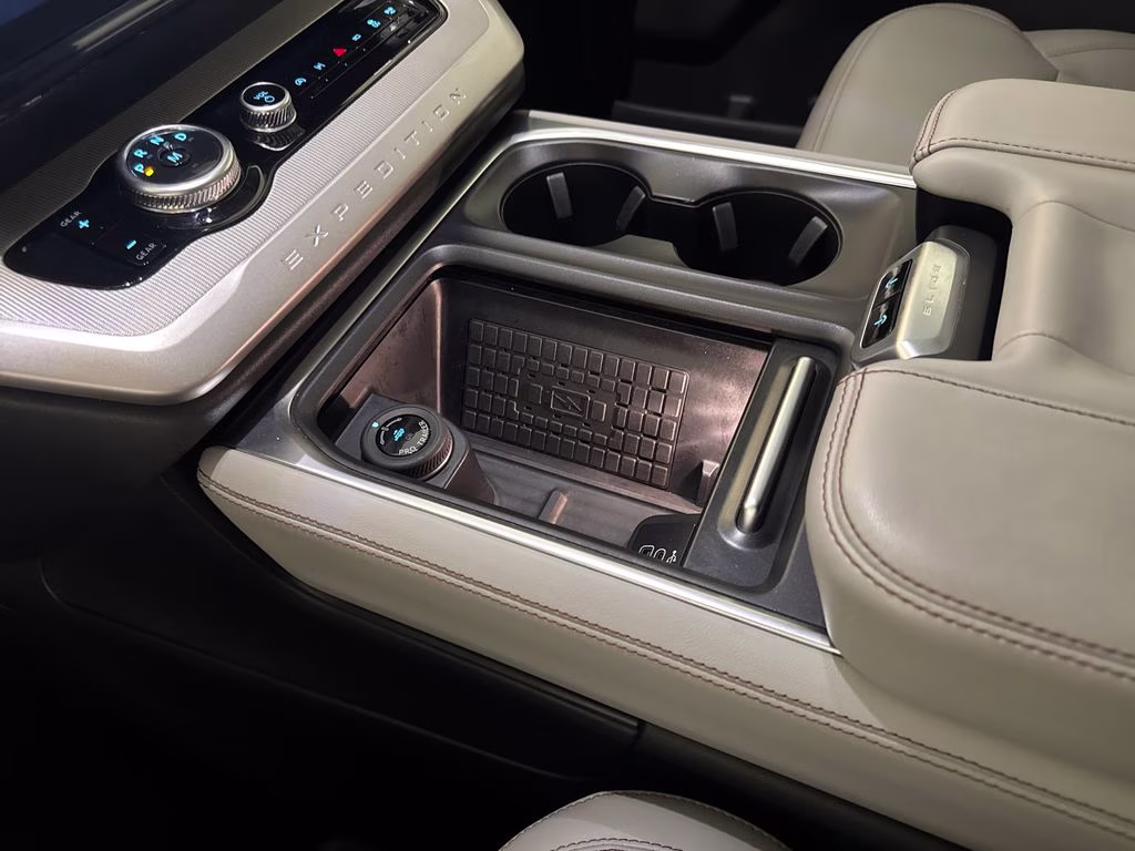 2025 Agate Black Metallic Ford Expedition Active RWD SUV