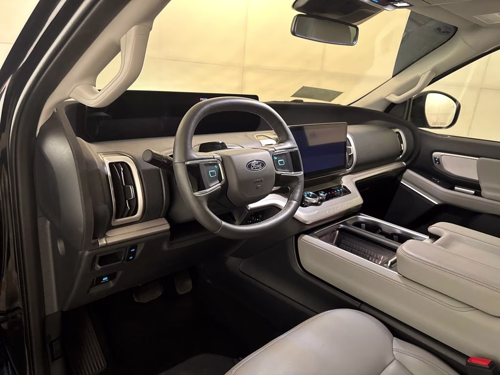 2025 Agate Black Metallic Ford Expedition Active RWD SUV