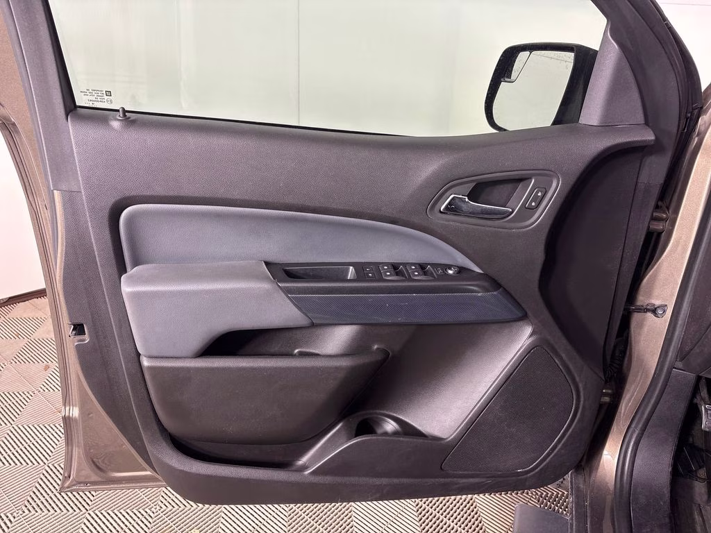 2016 Brownstone Metallic Chevrolet Colorado Z71 RWD Truck