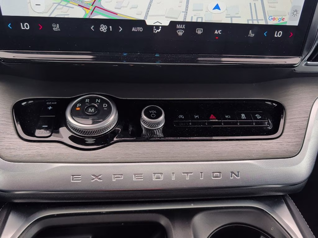 2025 Oxford White Ford Expedition Max Platinum 4X4 SUV