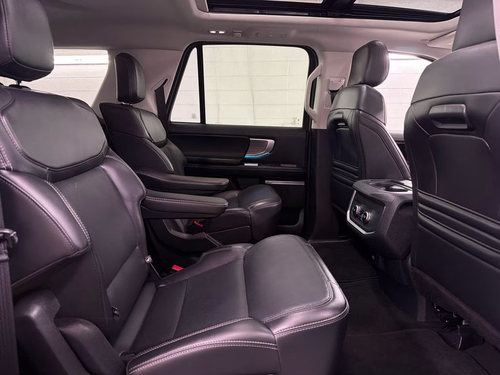 2025 Oxford White Ford Expedition Max Platinum 4X4 SUV