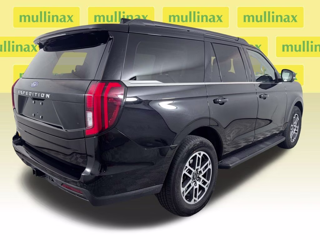 2025 Agate Black Metallic Ford Expedition Active RWD SUV