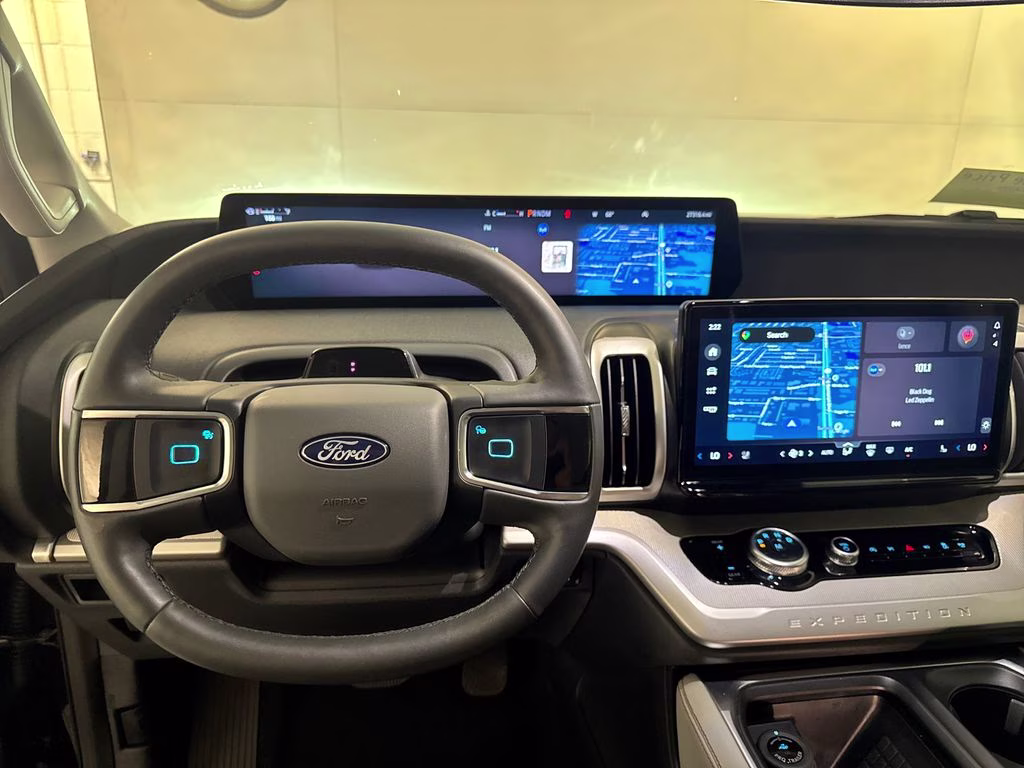 2025 Agate Black Metallic Ford Expedition Active RWD SUV