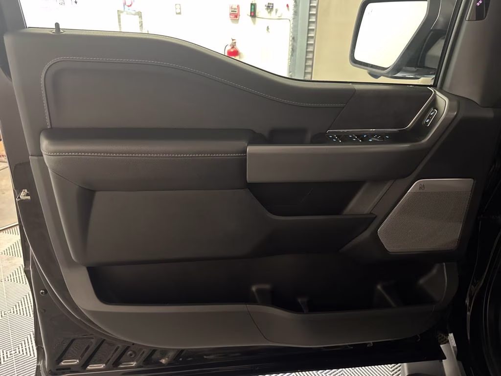 2025 Agate Black Metallic Ford F-150 XLT 4X4 Truck