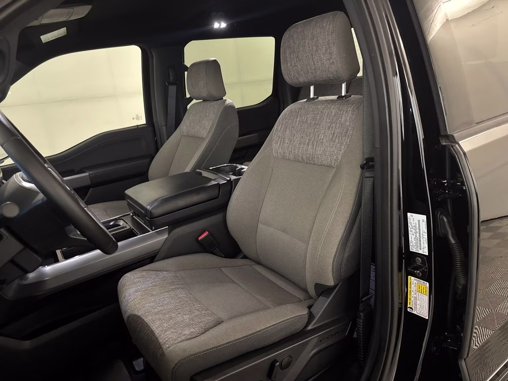 2025 Agate Black Metallic Ford F-150 XLT 4X4 Truck
