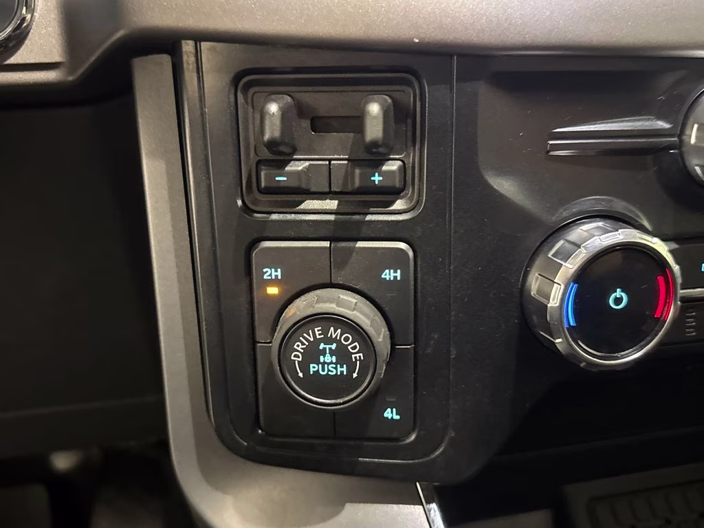 2025 Agate Black Metallic Ford F-150 XLT 4X4 Truck
