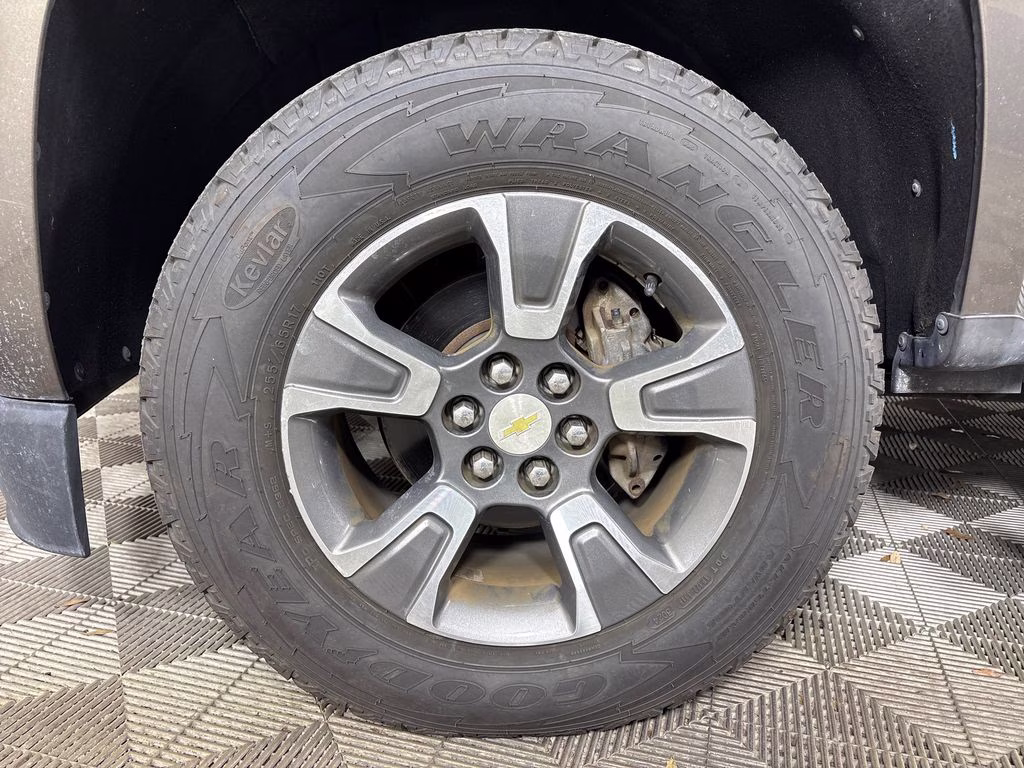 2016 Brownstone Metallic Chevrolet Colorado Z71 RWD Truck