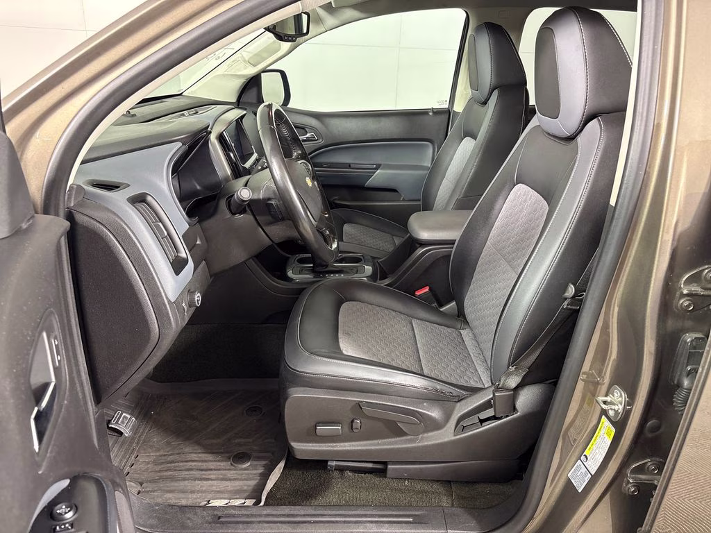 2016 Brownstone Metallic Chevrolet Colorado Z71 RWD Truck