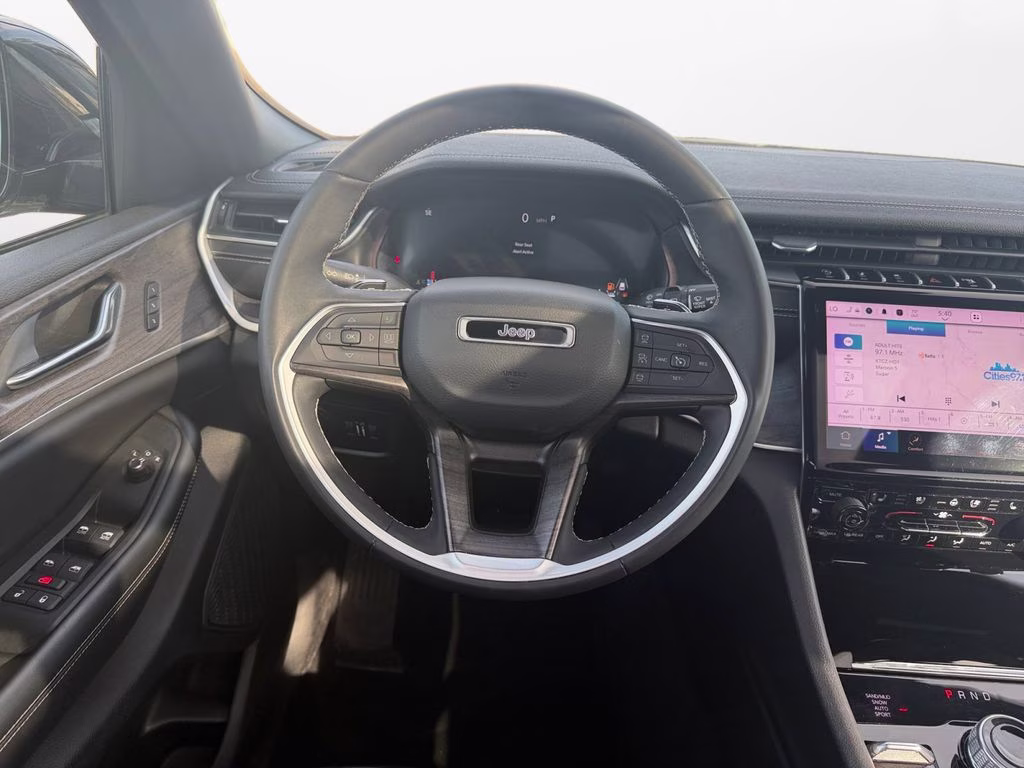 2024 Baltic Gray Metallic Clearcoat Jeep Grand Cherokee L Limited Luxury Tech II w/Dual Pane Pano Roof 4X4 SUV