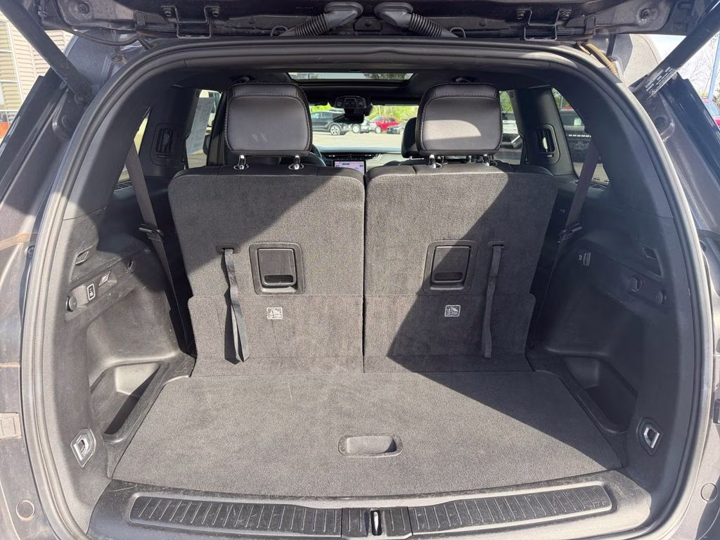 2024 Baltic Gray Metallic Clearcoat Jeep Grand Cherokee L Limited Luxury Tech II w/Dual Pane Pano Roof 4X4 SUV