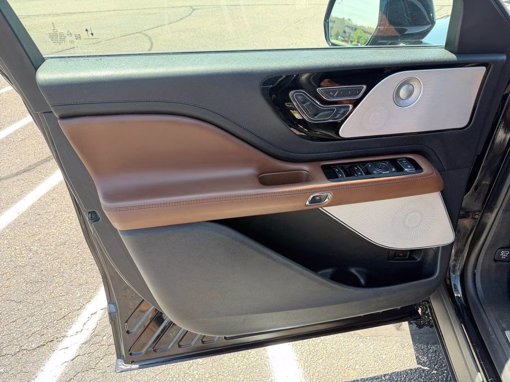 2021 Infinite Black Lincoln Aviator Grand Touring AWD SUV