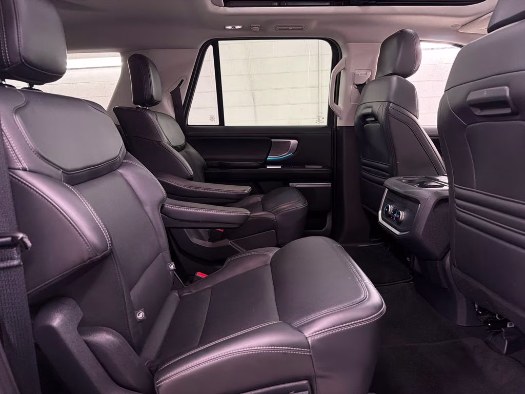 2025 Oxford White Ford Expedition Max Platinum 4X4 SUV