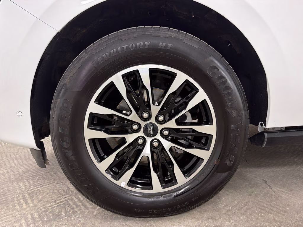 2025 Oxford White Ford Expedition Max Platinum 4X4 SUV